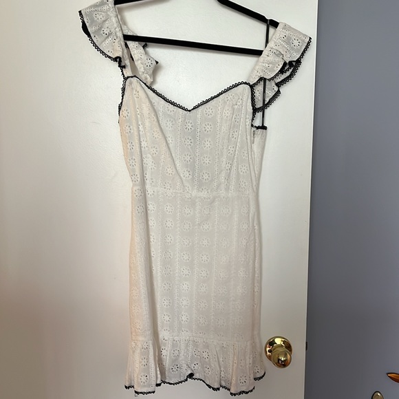 FOREVER 21 | Eyelet Lace Dress Sz M - Picture 6 of 10